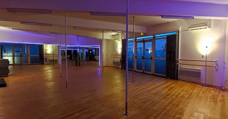 1 Ou 2 Cours De Pole Dance D1h30 Marseille OohN.com Special Offers, Deals & Discounts in France