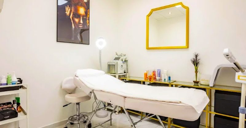 Beauté Des Mains Ou Pieds Et Pose De Vernis Semi-Permanent Paris OohN.com Special Offers, Deals & Discounts in France