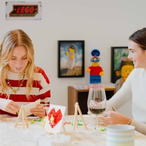 Brick & Family Imagine, assemble et repars avec une figurine unique, des accessoires, une plaque, un chevalet et un décor à ton image ! at Brick Room Bordeaux, Bordeaux, France OohN.com Special Offers, Deals & Discounts in France