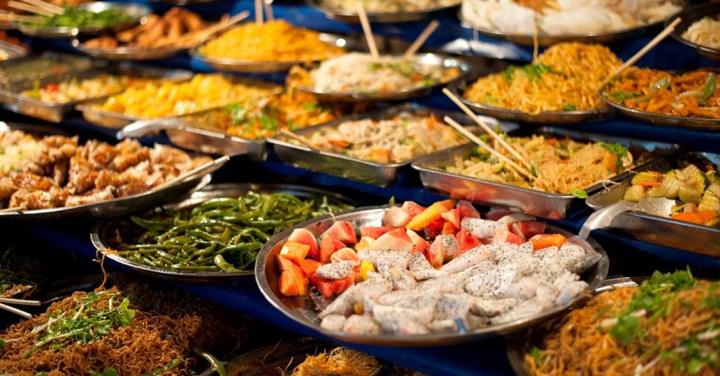 Buffet À Volonté & Cocktail : Un Festin Aux Mille Saveurs À Martigues Aix-en-Provence OohN.com Special Offers, Deals & Discounts in France