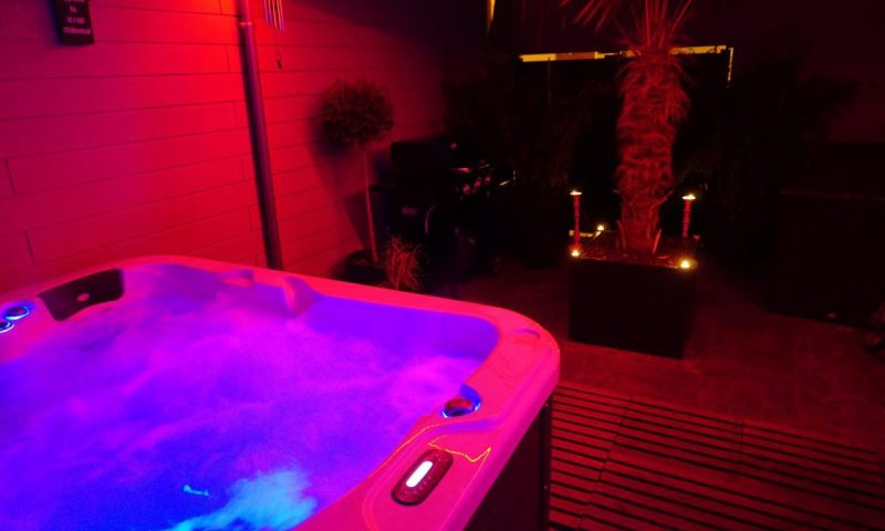 Chèque-Cadeau De 100€ Ou 200€ Chez Gitesn Spa Lille OohN.com Special Offers, Deals & Discounts in France