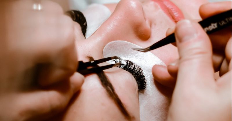 Cils Classiques Ou Rehaussement Avec Beauté Des Mains En Option Lille OohN.com Special Offers, Deals & Discounts in France 2