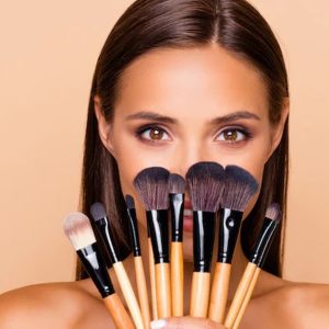 Cours De Maquillage National Deal OohN.com Special Offers, Deals & Discounts in France