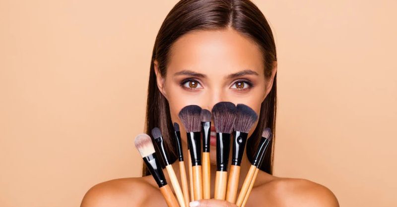 Cours De Maquillage National Deal OohN.com Special Offers, Deals & Discounts in France