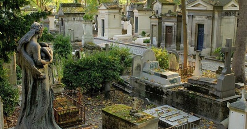 Découvrez Lincontournable Visite Guidée Du Père-Lachaise Paris OohN.com Special Offers, Deals & Discounts in France 3