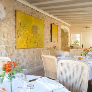 Découvrez Une Table D’Exception Nichée Au Cœur De La Provence Nice OohN.com Special Offers, Deals & Discounts in France