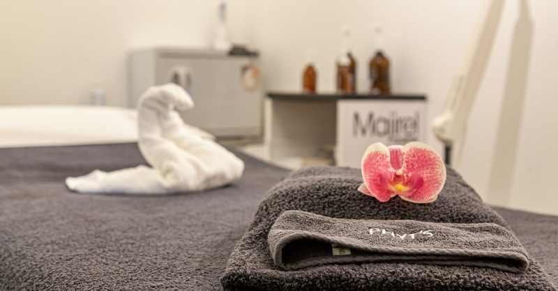 Des Cheveux Soyeux Et Brillants Au Salon Fionalys Marseille OohN.com Special Offers, Deals & Discounts in France 3