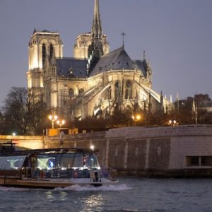Dîner-croisière gastronomique sur la Seine at Bateaux Parisiens, Paris, France OohN.com Special Offers, Deals & Discounts in France