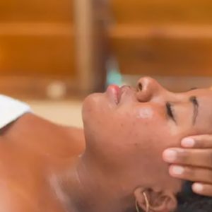 Éclat Et Sérénité : Lart Du Massage Visage Exclusif Pour Femme Nice OohN.com Special Offers, Deals & Discounts in France