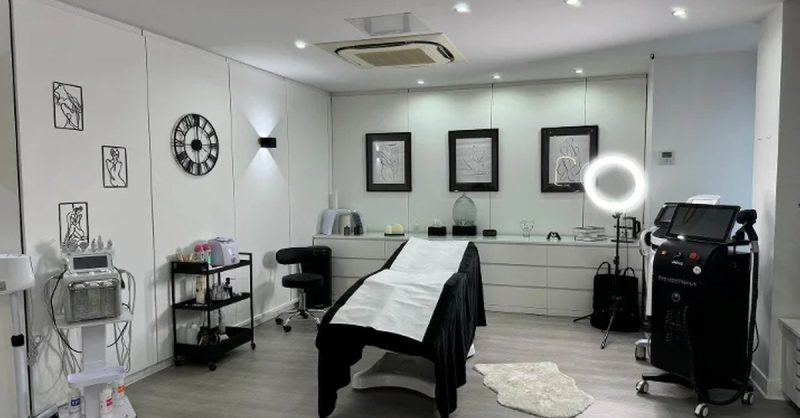 Épilation À La Cire : Douceur, Précision Et Peau Soyeuse Paris OohN.com Special Offers, Deals & Discounts in France