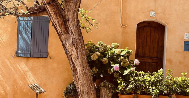 Escapade Provençale Avec Guide-Chauffeur Toulon OohN.com Special Offers, Deals & Discounts in France 2