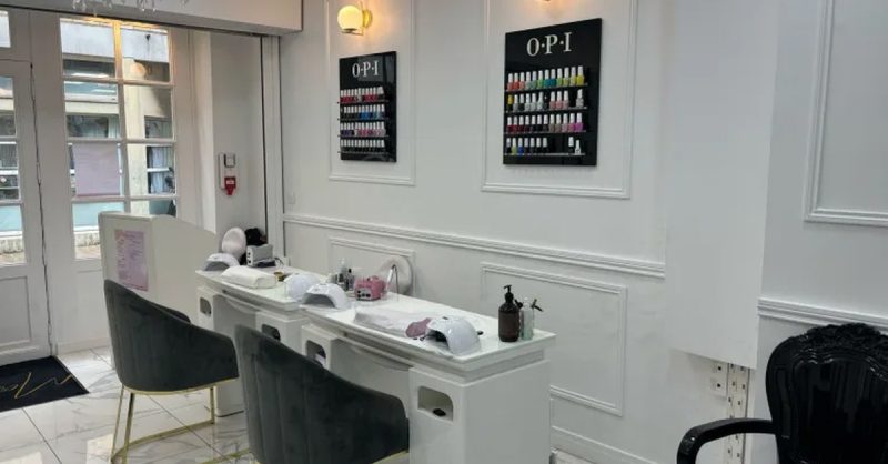 Forfait Coupe, Avec Couleur Ou Balayage En Options, Au Salon Ma Pause Beauté (Jusqu(À 55% De Réducti Paris OohN.com Special Offers, Deals & Discounts in France 2