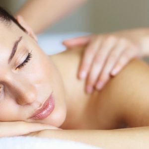 Jusquà 53% De Remise Massage Femme Avec Nathalie Sabathier Toulouse OohN.com Special Offers, Deals & Discounts in France