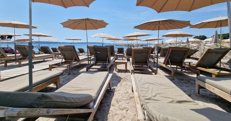 Journée En Plage Privé Avec Plat Et Boisson Chez Monsieur Pablo Plage Antibes – Cannes OohN.com Special Offers, Deals & Discounts in France 3