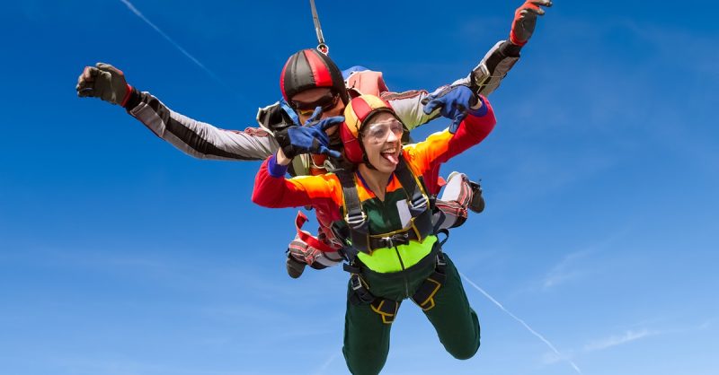 Jusquà 17% De Remise Sur Parachutisme / Chute Libre – Tandem Chez Parachutisme Paris Nevers Paris OohN.com Special Offers, Deals & Discounts in France