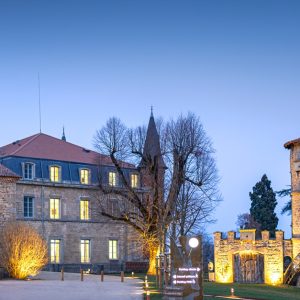 Jusquà 26% De Remise Chez Domaine Et Chateau De Valinches Saint-Etienne OohN.com Special Offers, Deals & Discounts in France