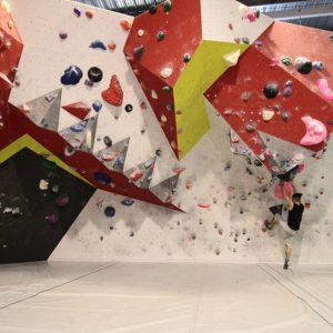 Jusquà 27% De Remise Sur Escalade – En Salle Chez Hardbloc Val-de-Marne OohN.com Special Offers, Deals & Discounts in France