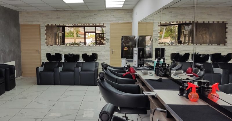 Jusquà 30% De Remise Sur Couleur / Reflets Chez Salon La Main D’Or Lyon OohN.com Special Offers, Deals & Discounts in France