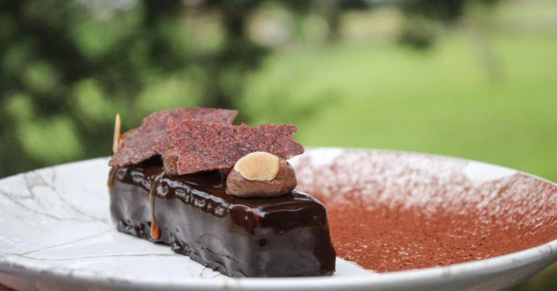 Jusquà 30% De Remise Sur Française Chez Le Chateau De La Barge Restaurant Lyon OohN.com Special Offers, Deals & Discounts in France 3