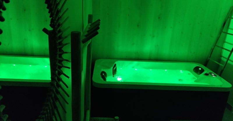 Jusquà 34% De Remise Sur Massage – Couples Chez Concept Spa Massage/Epilation/Jacuzzi Yvelines OohN.com Special Offers, Deals & Discounts in France 3