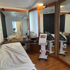 Jusquà 39% De Remise Sur Massage – Parties Du Corps Spécifiques (Mains, Cou, Tête) Chez Les Femmes Paris OohN.com Special Offers, Deals & Discounts in France