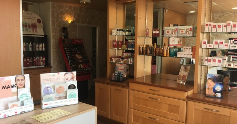 Jusquà 40% De Remise Sur Coloration Des Cils Chez Grain De Beauté Limeil Brevanne Val-de-Marne OohN.com Special Offers, Deals & Discounts in France 3