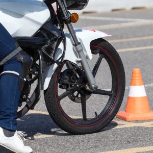 Jusquà 43% De Remise Sur Conduite / Formation À La Conduite – Moto Chez Univers Permis 91 Essonne OohN.com Special Offers, Deals & Discounts in France