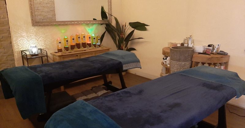 Jusquà 45% De Remise Sur Massage – Couples Chez Epraxie Marseille OohN.com Special Offers, Deals & Discounts in France
