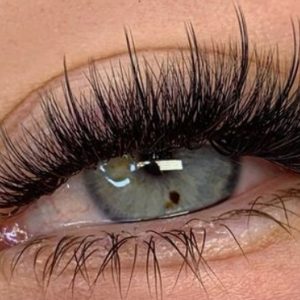 Jusquà 46% De Remise Sur Cils Chez Blush France Bordeaux OohN.com Special Offers, Deals & Discounts in France