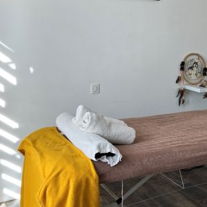 Jusquà 51% De Remise Sur Massage Chez Magali Valosio Aix-en-Provence OohN.com Special Offers, Deals & Discounts in France