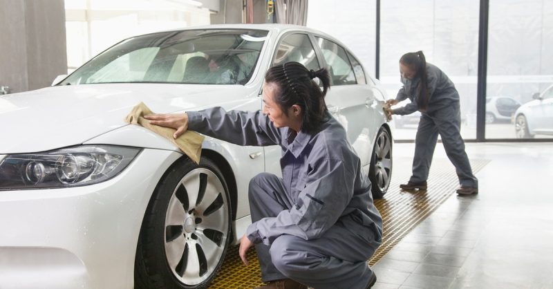 Jusquà 54% De Remise Sur Détails Intérieurs Et Extérieurs Chez Auto Clean Express Orly Val-de-Marne OohN.com Special Offers, Deals & Discounts in France