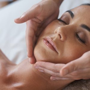 Jusquà 54% De Remise Sur Soins Du Visage – Hydrafacial Chez Le Cocon De Tyna Toulouse OohN.com Special Offers, Deals & Discounts in France