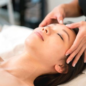 Lart Du Head Spa Pour De La Détente Et Un Cuir Chevelu Revitalisé La Rochelle OohN.com Special Offers, Deals & Discounts in France