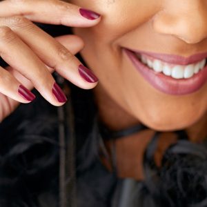 Manucure – Shellac / Sans Écaill Poitiers OohN.com Special Offers, Deals & Discounts in France