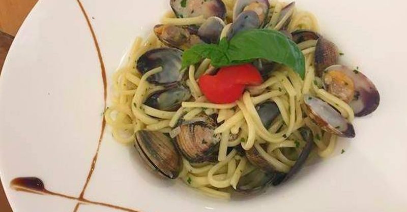 Menu En 3 Services Pour 2 Personnes À La Grimaudoise Fréjus – Saint-Raphaël OohN.com Special Offers, Deals & Discounts in France 2