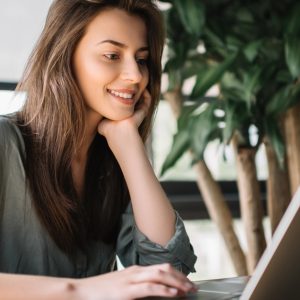 Mi Amiga Española : Lassistant Virtuel Ia Pour Apprendre L’Espagnol National Deal OohN.com Special Offers, Deals & Discounts in France
