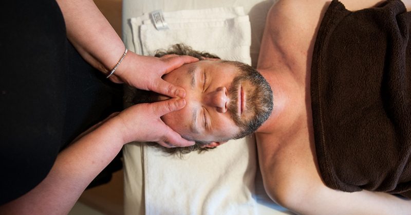Modelage Relaxant Et/Ou Soin Visage À Latelier Coiffure Et Esthétique Paris OohN.com Special Offers, Deals & Discounts in France