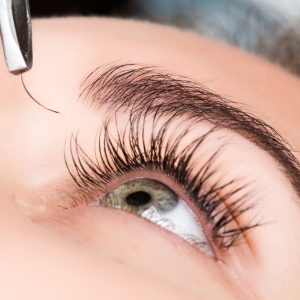 Offre De Bienvenue Sur Les Prestations De Cils À Beauty World Bordeaux Bordeaux OohN.com Special Offers, Deals & Discounts in France