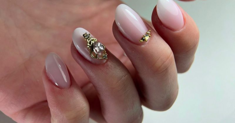 Pose De Vernis Semi-Permanent Sur Les Mains Et/Ou Les Pieds Antibes – Cannes OohN.com Special Offers, Deals & Discounts in France