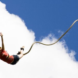 Saut À L’Élastique À 45 M De Hauteur Paris OohN.com Special Offers, Deals & Discounts in France