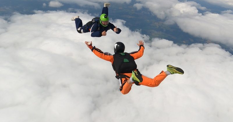Saut En Parachute En Tandem Pour 1 Personne Lyon OohN.com Special Offers, Deals & Discounts in France 3