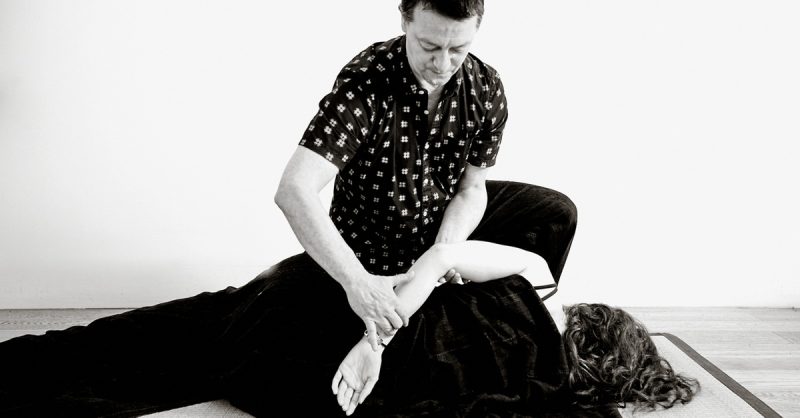 Séance De Massage Bien-Être Shiatsu Avec Indigo Shiatsu Paris Paris OohN.com Special Offers, Deals & Discounts in France 2