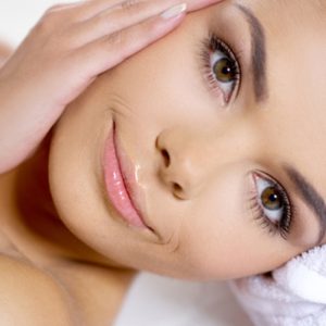 Soin Du Visage À Linstitut Mary Lyon OohN.com Special Offers, Deals & Discounts in France