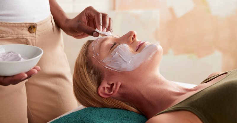 Soin Du Visage Au Choix Et Massage En Option Avec Sensation Elle Seine et Marne OohN.com Special Offers, Deals & Discounts in France