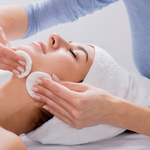 Soin Visage Nettoyage De Peau Ou Anti-Âge Chez Eclora Marseille OohN.com Special Offers, Deals & Discounts in France