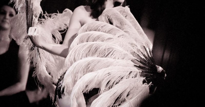 Spectacle Cabaret Au Secret Square Paris OohN.com Special Offers, Deals & Discounts in France