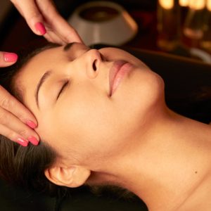 Un Éclat De Jeunesse Retrouvé Avec Un Soin Du Visage Effet Lifting Paris OohN.com Special Offers, Deals & Discounts in France
