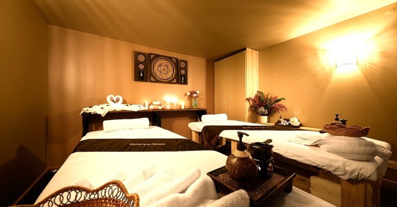 Votre Instant Magique : Modelage Relaxant Ou Huiles Chaudes À Paris Paris OohN.com Special Offers, Deals & Discounts in France 3