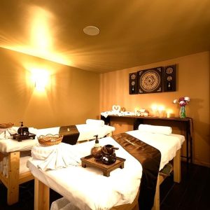 Votre Instant Magique : Modelage Relaxant Ou Huiles Chaudes À Paris Paris OohN.com Special Offers, Deals & Discounts in France
