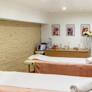 Voyage Sensoriel : Visage, Cuir Chevelu Et Corps Au Cœur Du Bien-Être Amiens OohN.com Special Offers, Deals & Discounts in France
